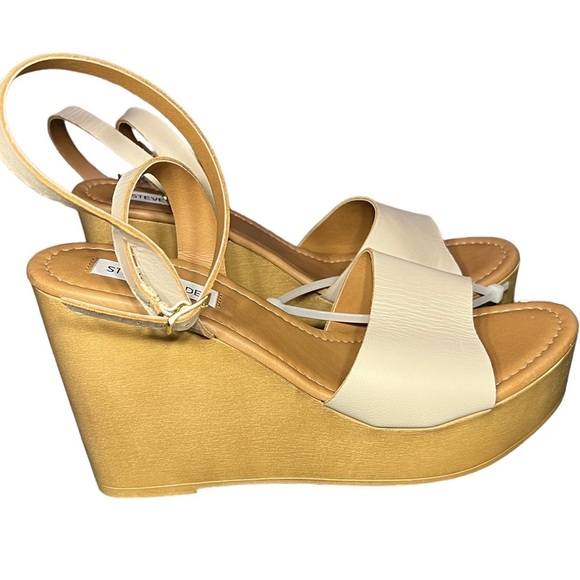 Steve Madden Women's White Wedge Sandals - Picture 4 of 8
